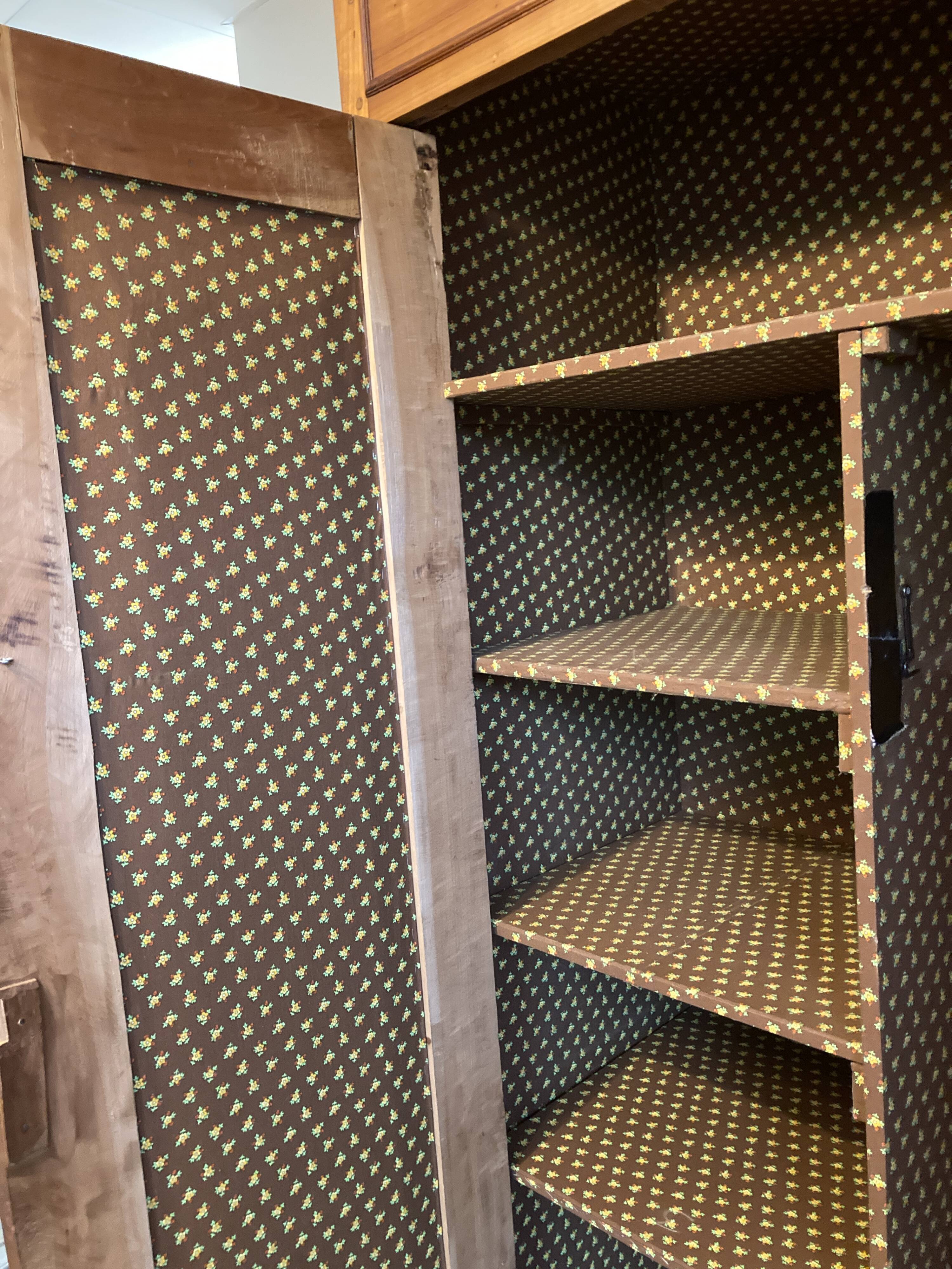 Wardrobe Louis Philippe