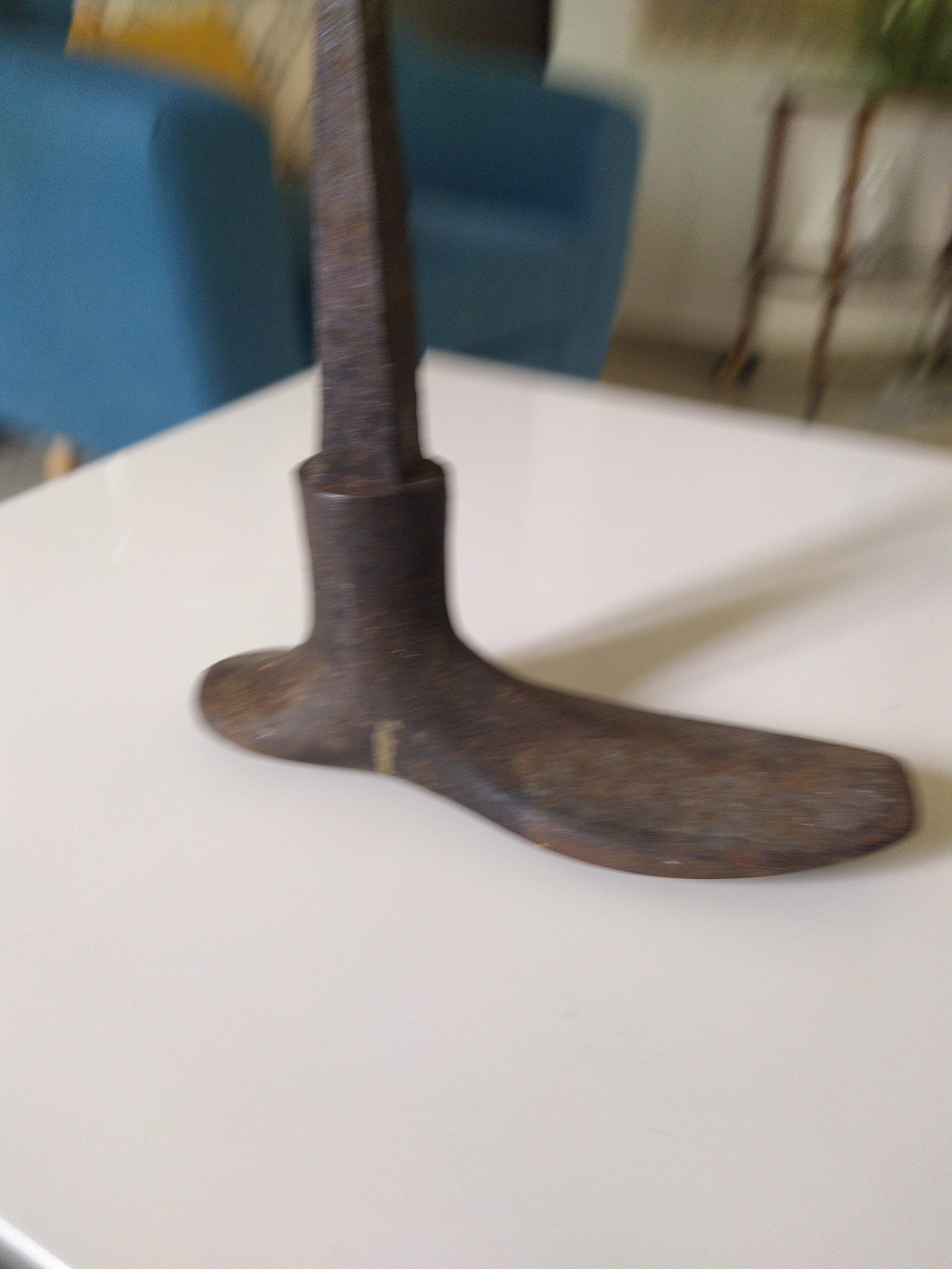 Cast iron shoe shape