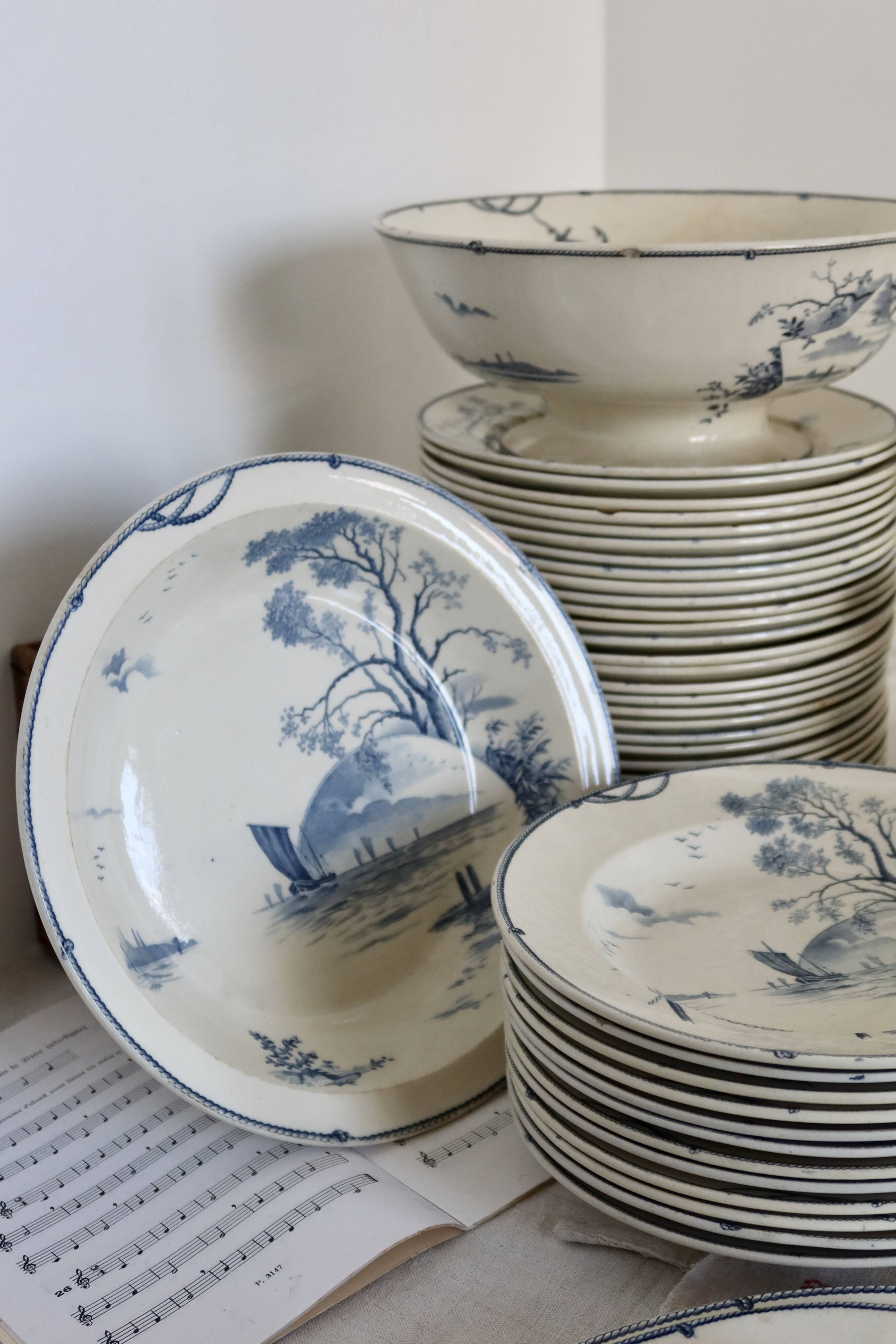 Table service 63 pieces Gien earthenware 19th century Marines model