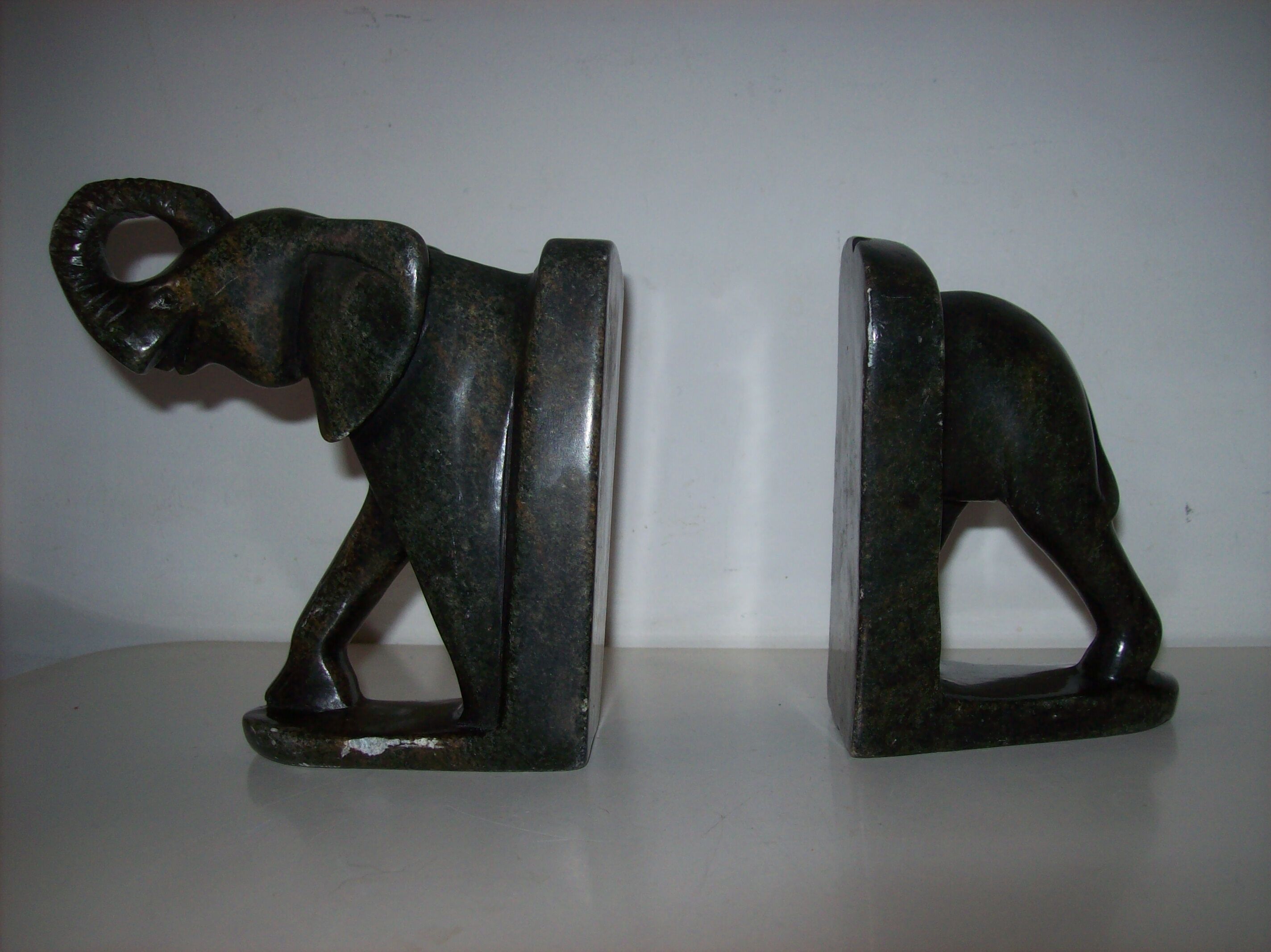 Pair of bookends elephants
