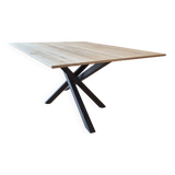 Dining room table for 8/10 people. Oak and metal