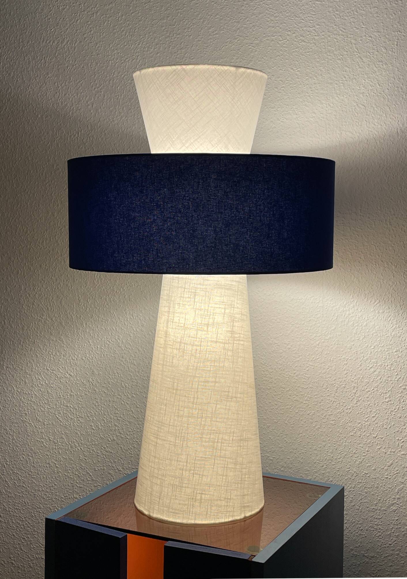 Lampe de meuble Lamp'cône Bleu de Klein