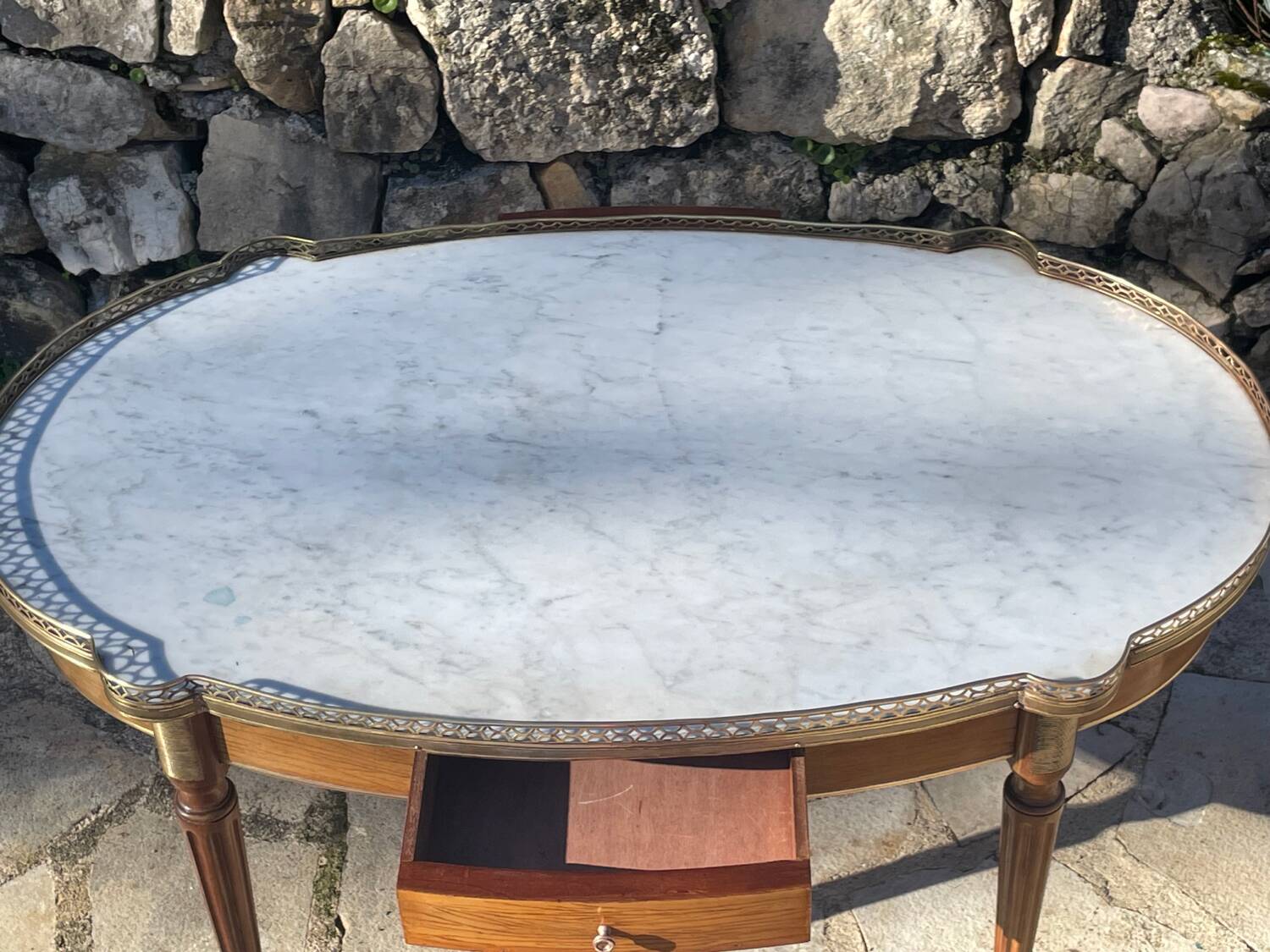 Bouillotte coffee table in blond mahogany, Louis XVI style, 20th century period