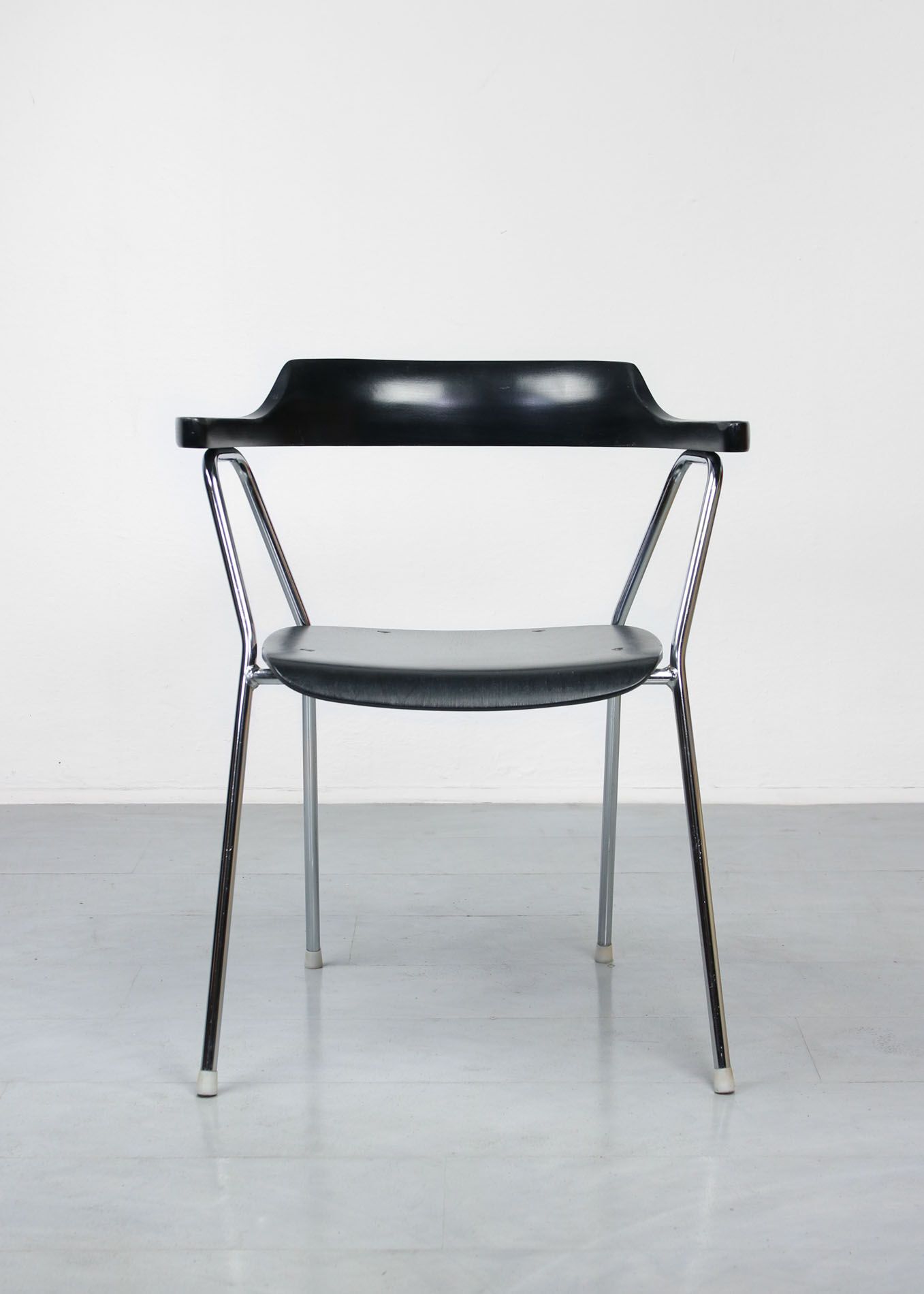 Black model 4455 dining armchairs by Niko Kralj