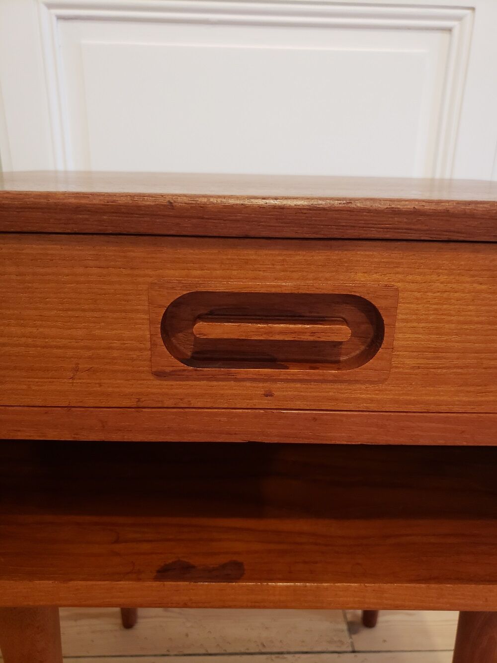 2 scandinavian bedside tables dyrlund