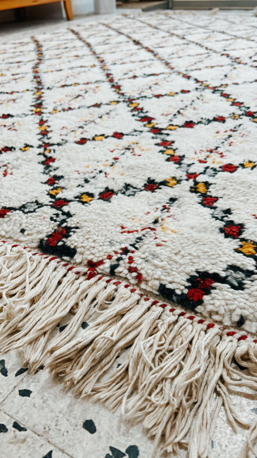 Vintage moroccan ouarain berber rug