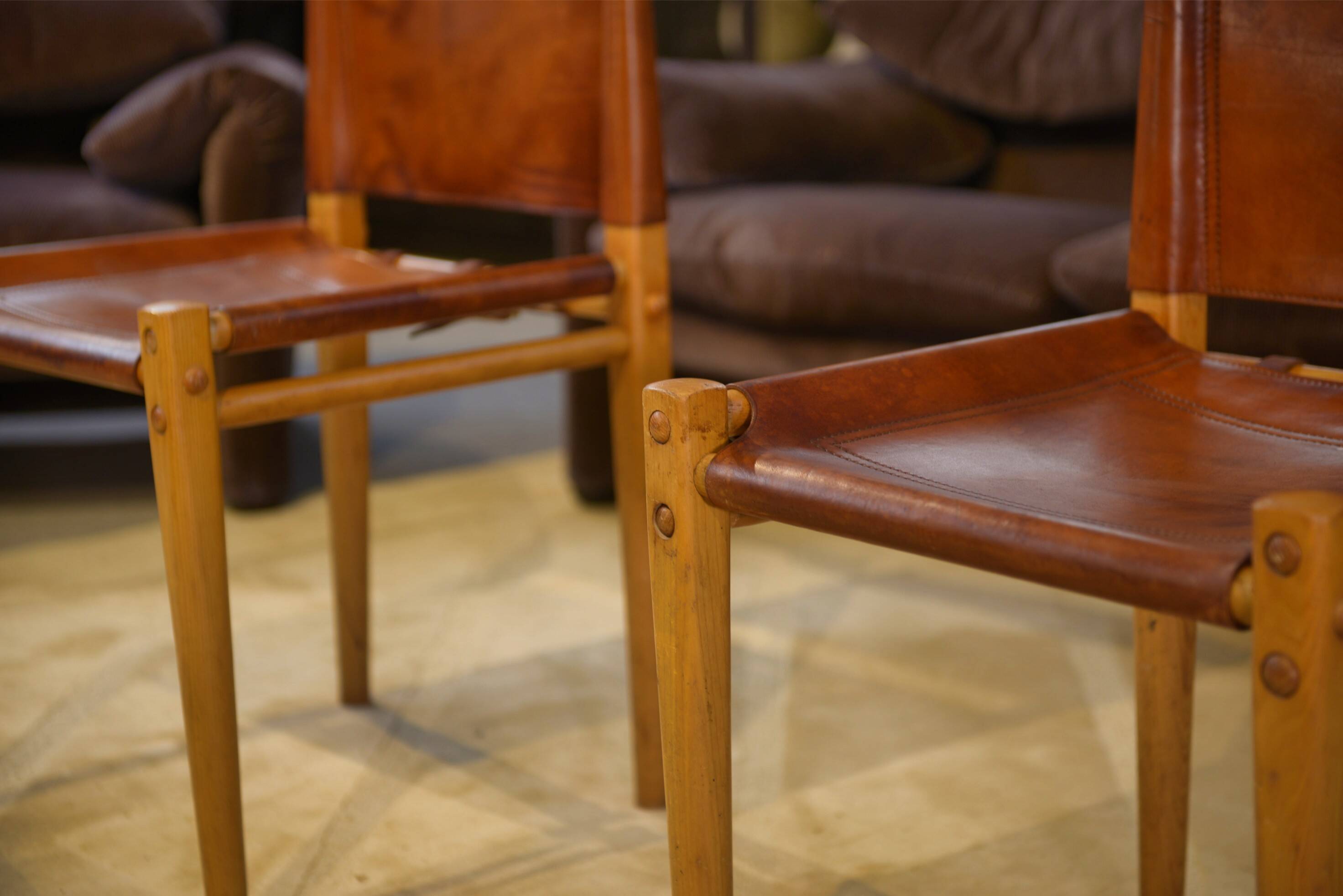 Pair of "Oasis" chairs by Gian Franco Legler for Zanotta 1960s