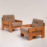 Pair of Minimalist Pine Lounge Chairs, Italy, 1970s
