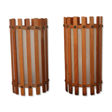 Pair of lanterns pin 1960
