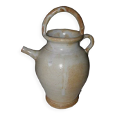 Ancienne cruche en terre
