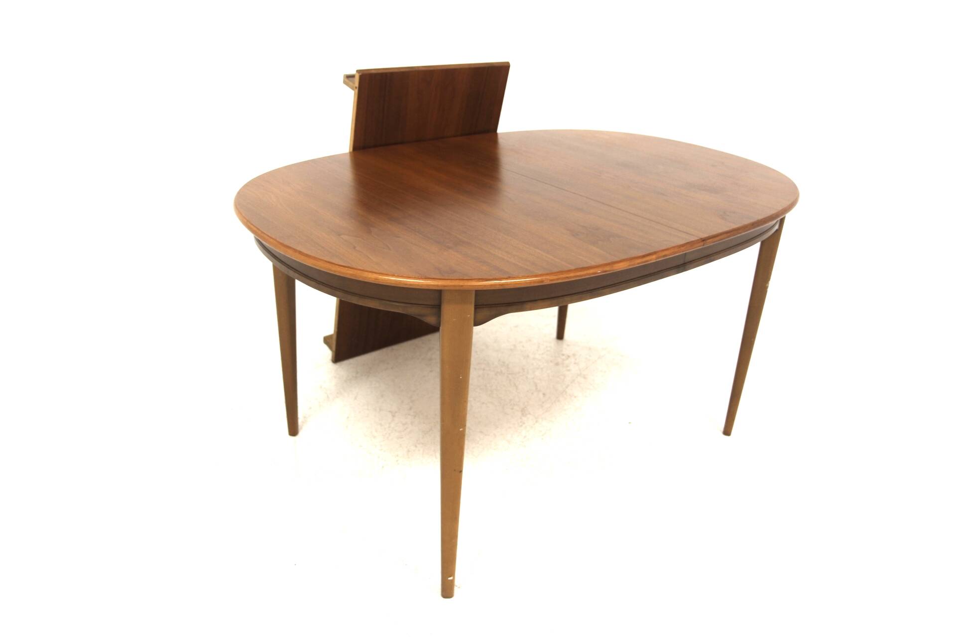Table extensible en noyer par Möbelfabriken Balder, Suède, 1960