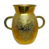 Vase à anses en laiton