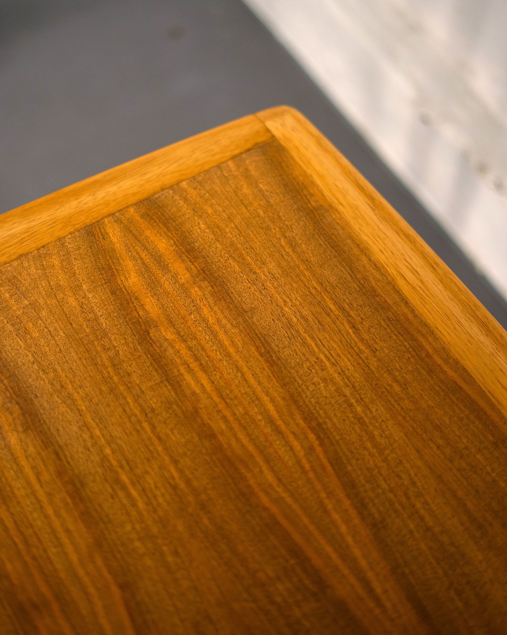 Table basse carrée de design allemand
