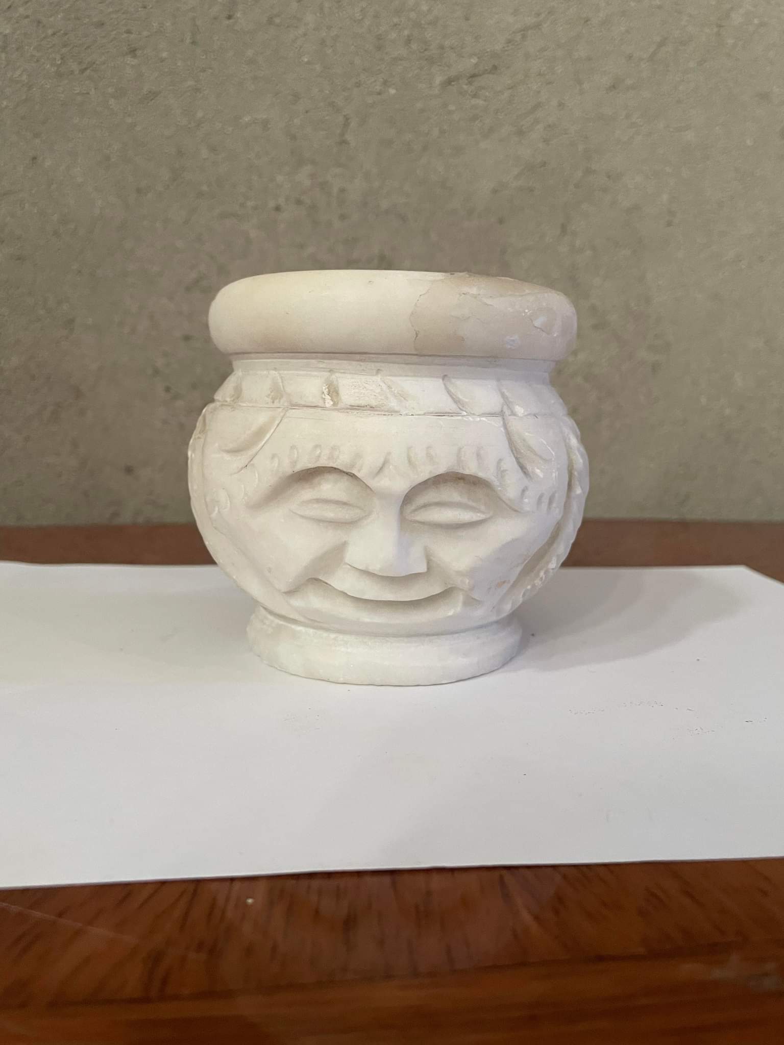 Pot or candle holder in vintage alabaster carved face