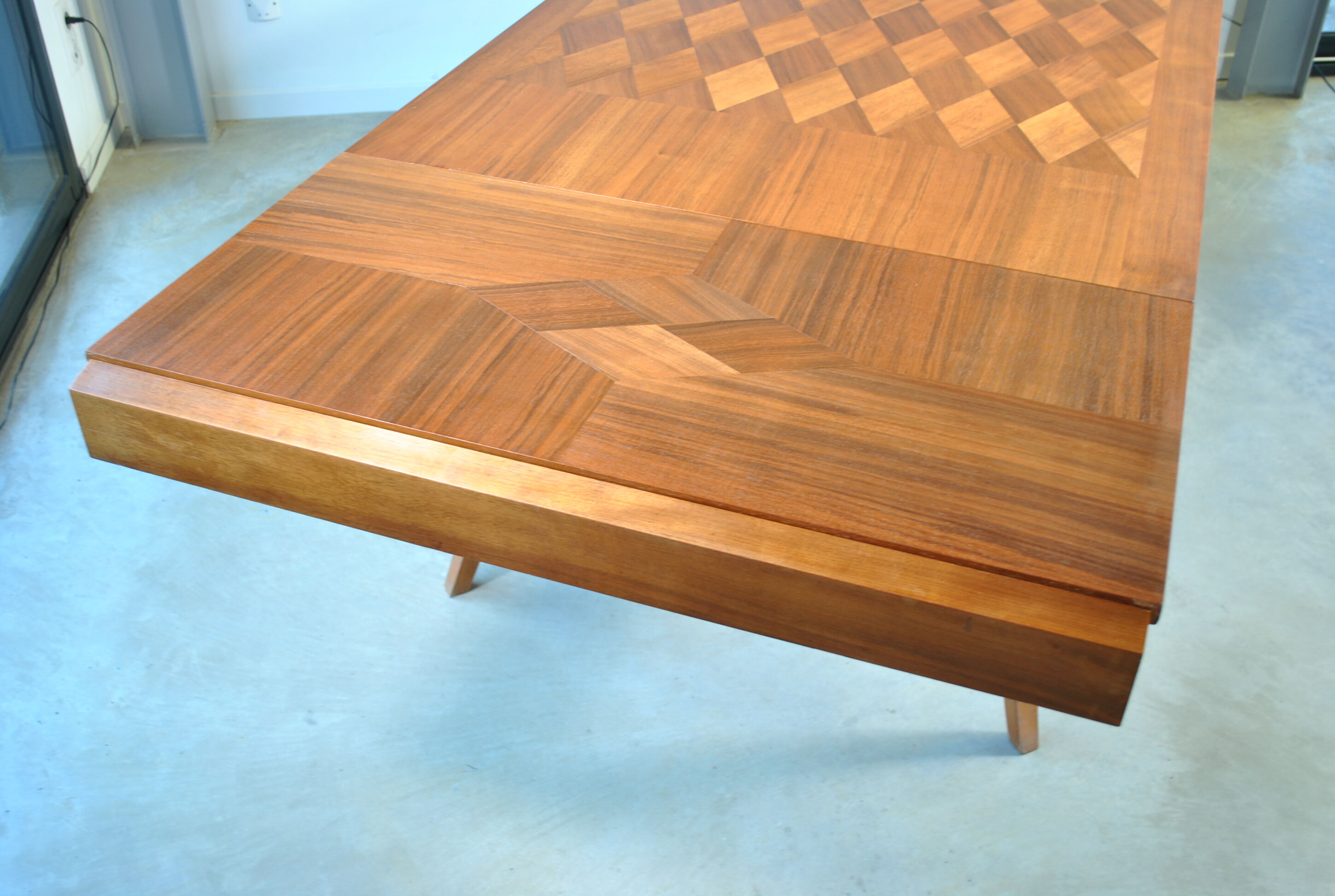 Extendable dining table circa 1950