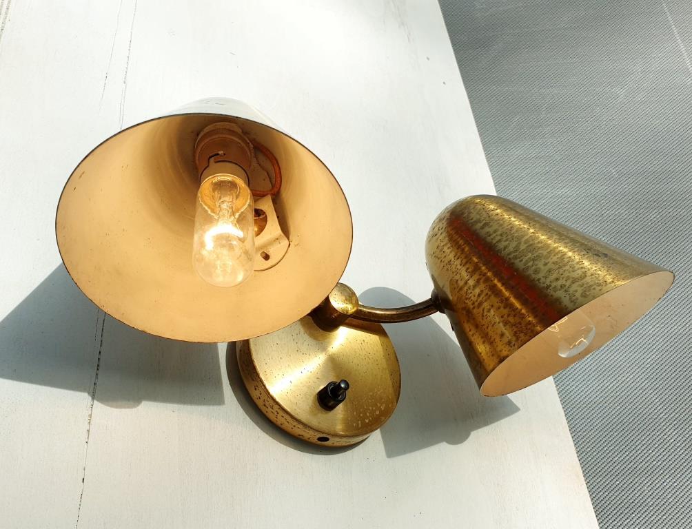 Double wall lamp adjustable brass cocottes
