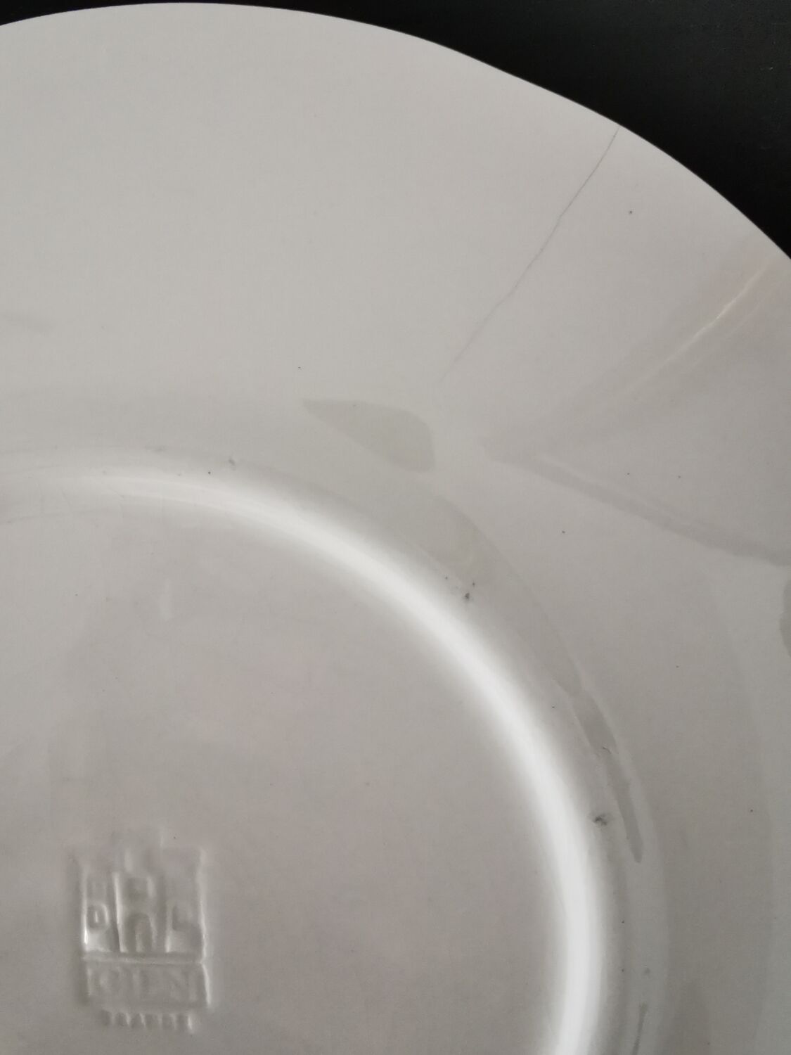 Decorative plate from Gien maison chasse