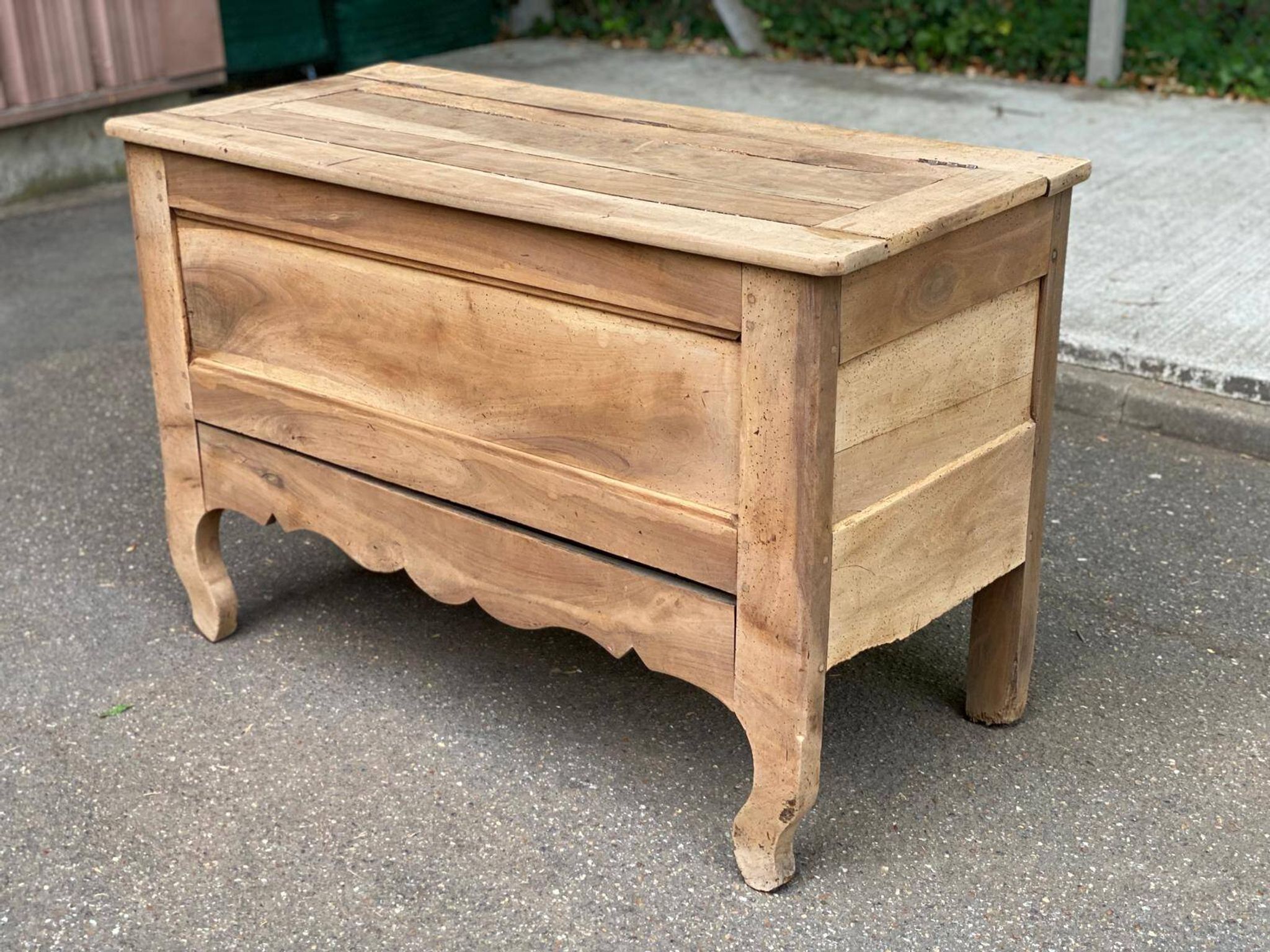 18th-century stripped chest in solid walnut