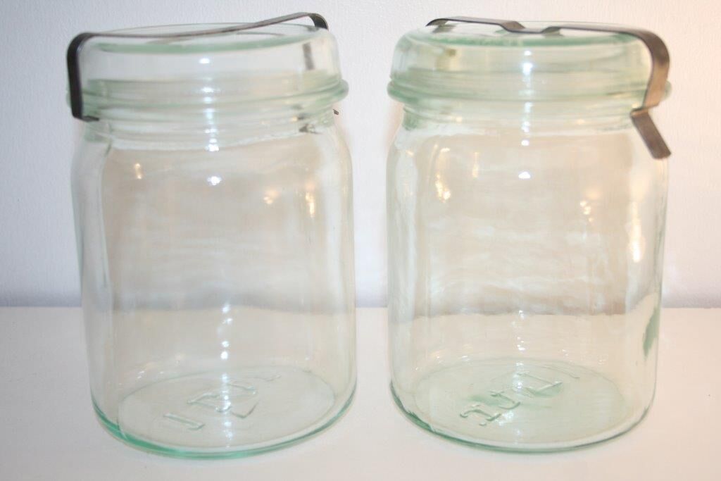Jar old "La Lyonnaise" glass set of 2