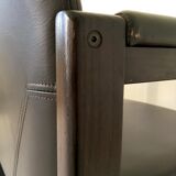 Six fauteuils en cuir noir et bois Bulo