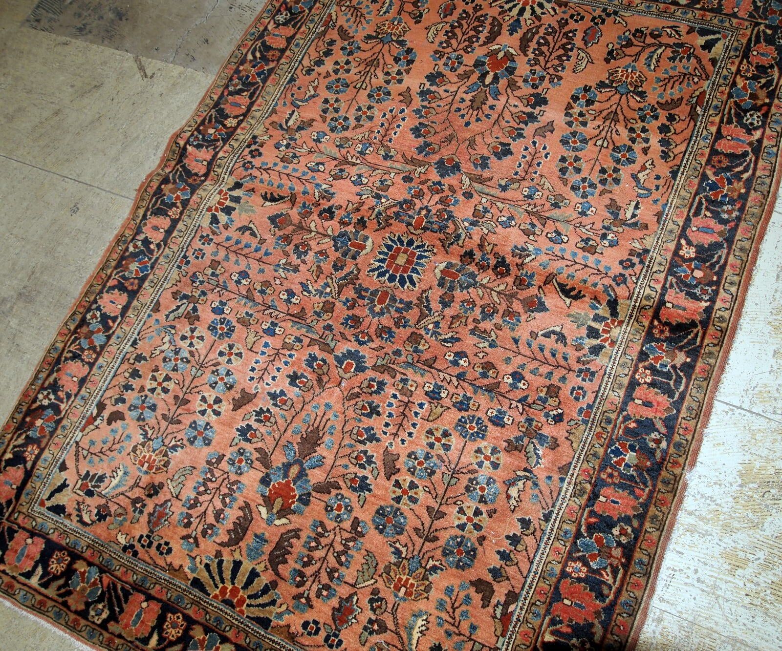 Handmade antique Persian Sarouk rug 3.1' x 5.2' (94cm x 158cm) 1920s