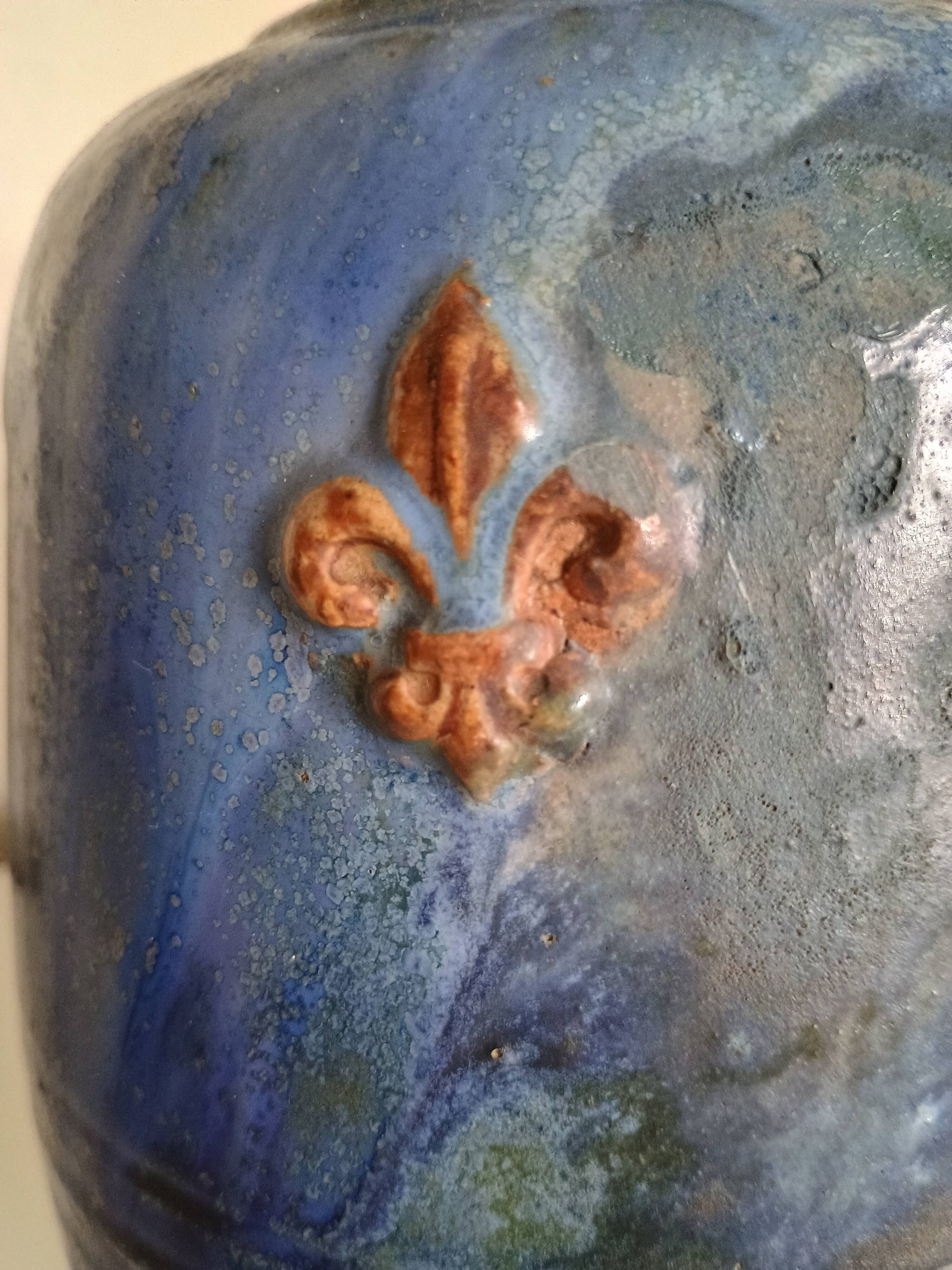 Vase with 2 small fleur-de-lis - glazed terracotta, cobalt