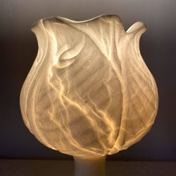 Lampe fleur en albâtre