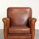 Timeless sheepskin armchair with beautiful colours and a good design