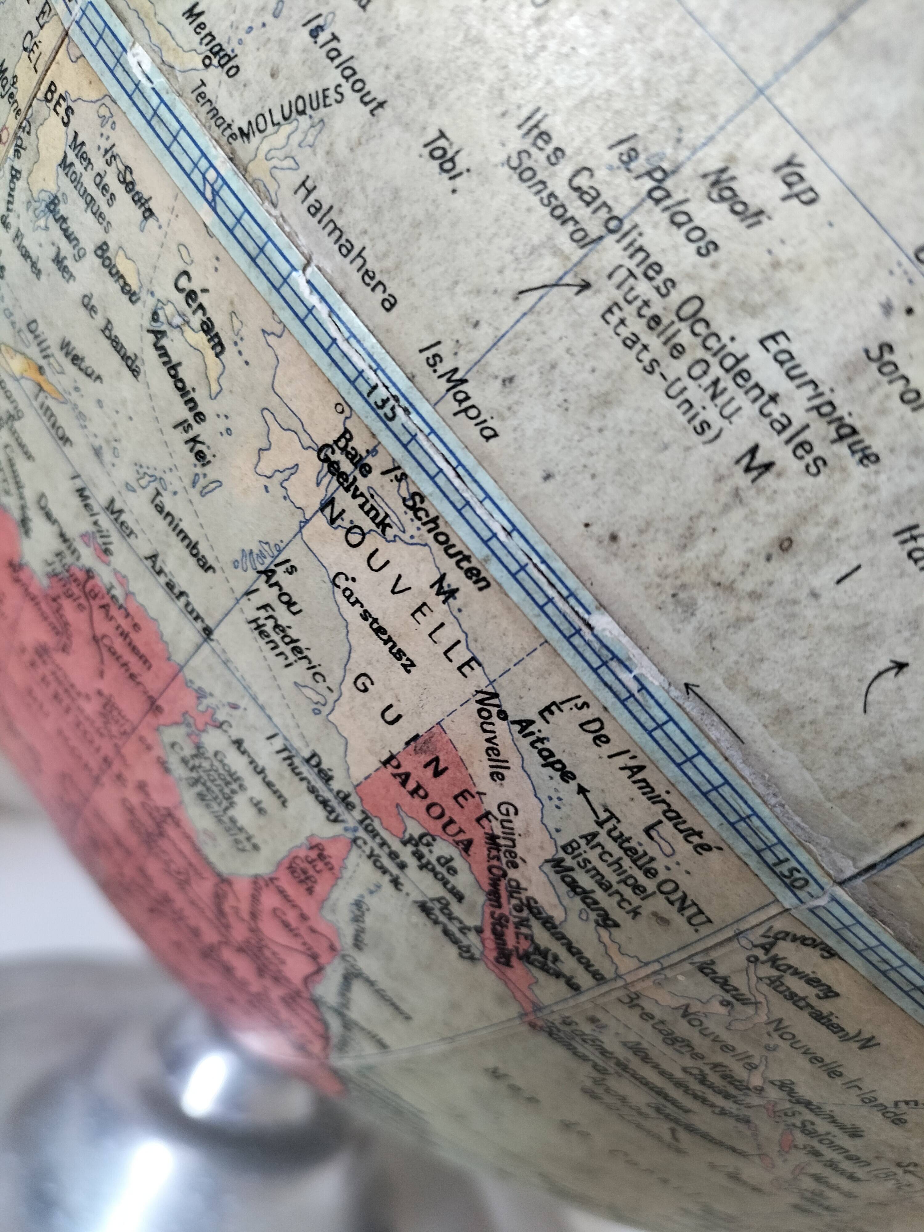 Vintage Globe Taride Maps – 1960