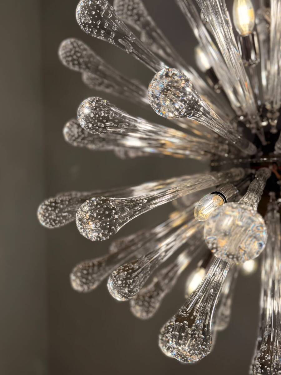 Venetian chandelier "Sputnik" adorned with Murano glass drops, around 1990.