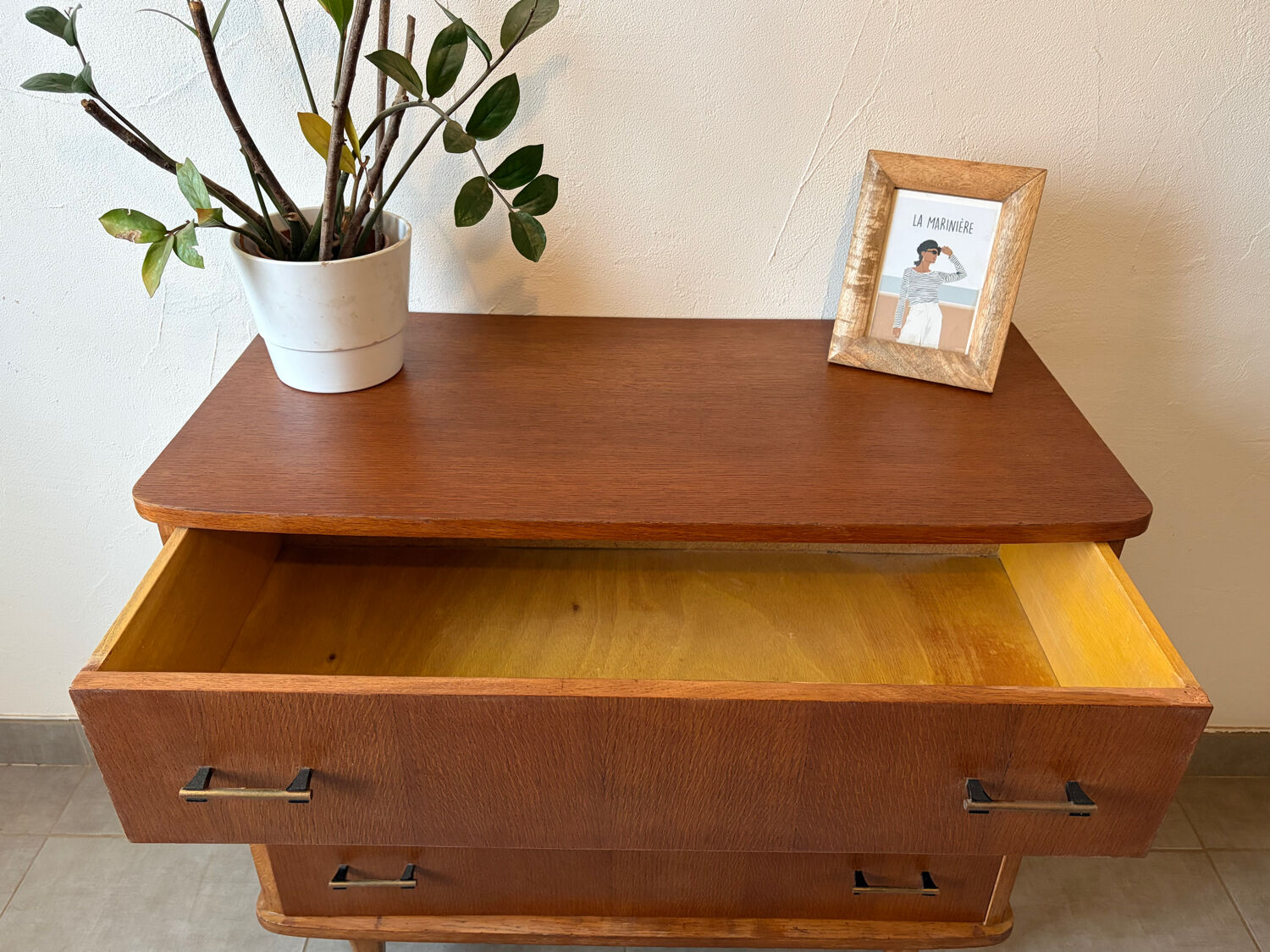 Vintage chest of drawers from the 1950s.