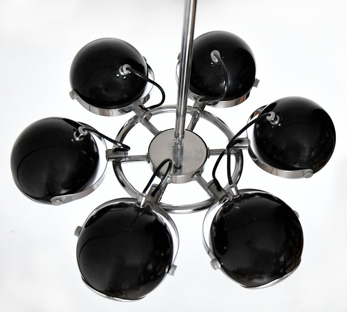 Lustre Eyeball in the style of the 1970s.