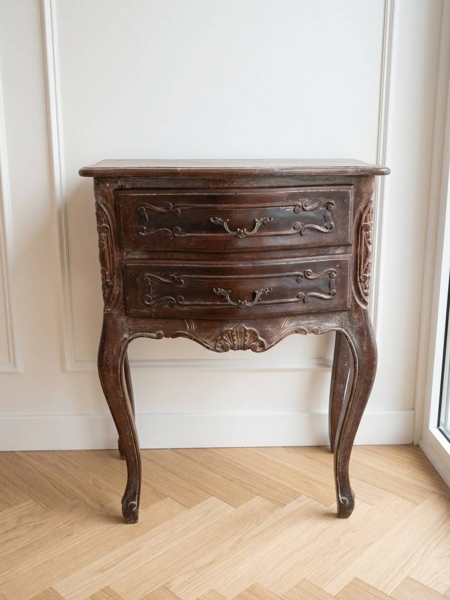 Small chest of drawers or bedside table in Louis XV style