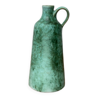 Minimalist ceramic vase carafe from the East German studio GDR by Kerstin and Ralf Unterstab for Kunsttöpferei Unterstab KTU, 1960s.