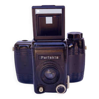 VEB Rheinmatall "Perfekta Aeromat" camera, Germany, 1950s.