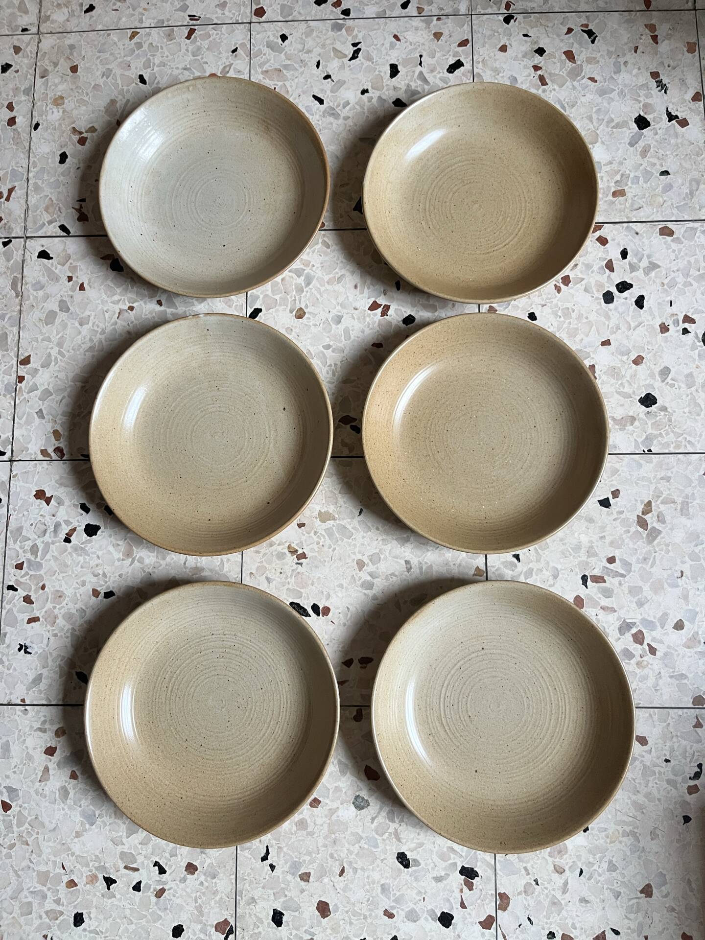 6 deep plates in stoneware