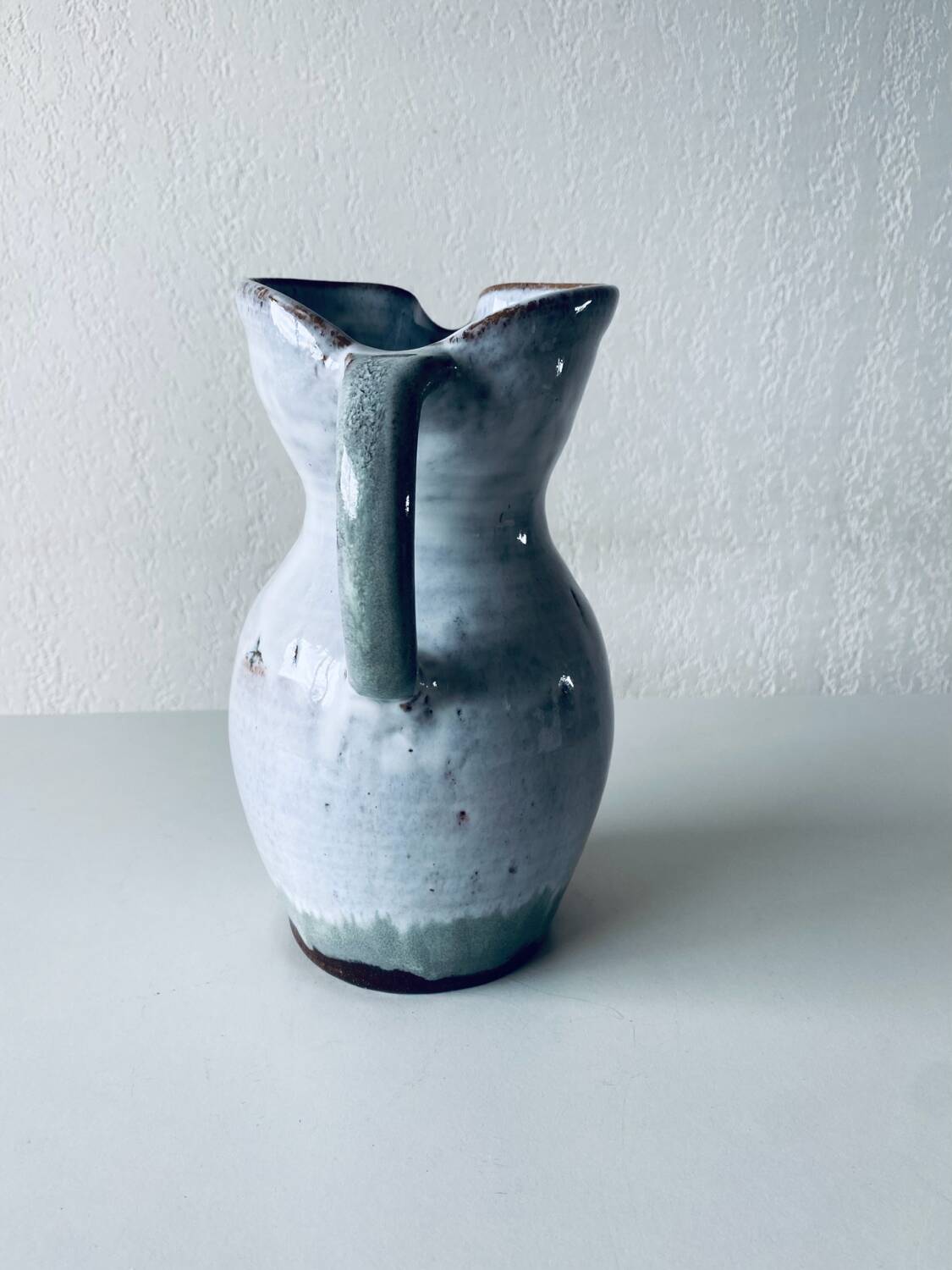 Large pitcher in Black Valley sandstone