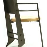 Chaise moderniste