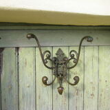 Triple old hooks, bronze