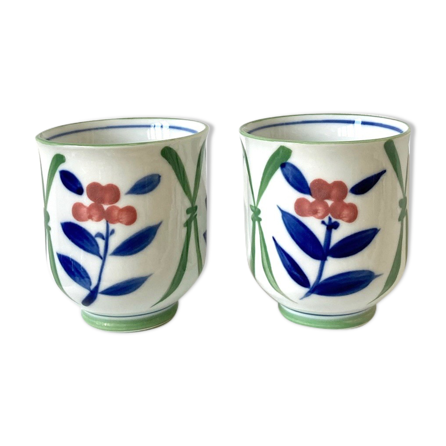 Porcelain cup duo