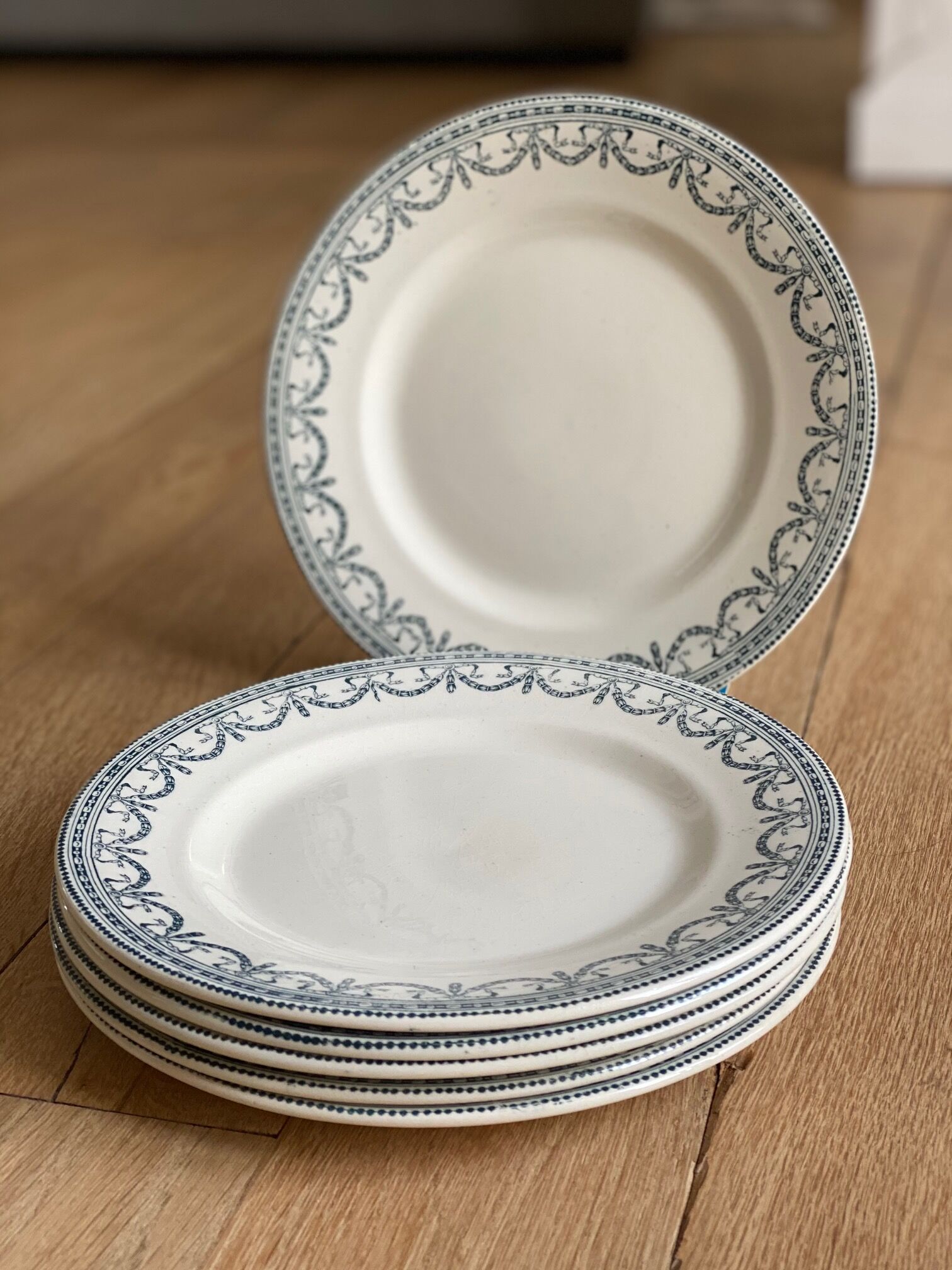 Lot 6 Plates Iron Earth