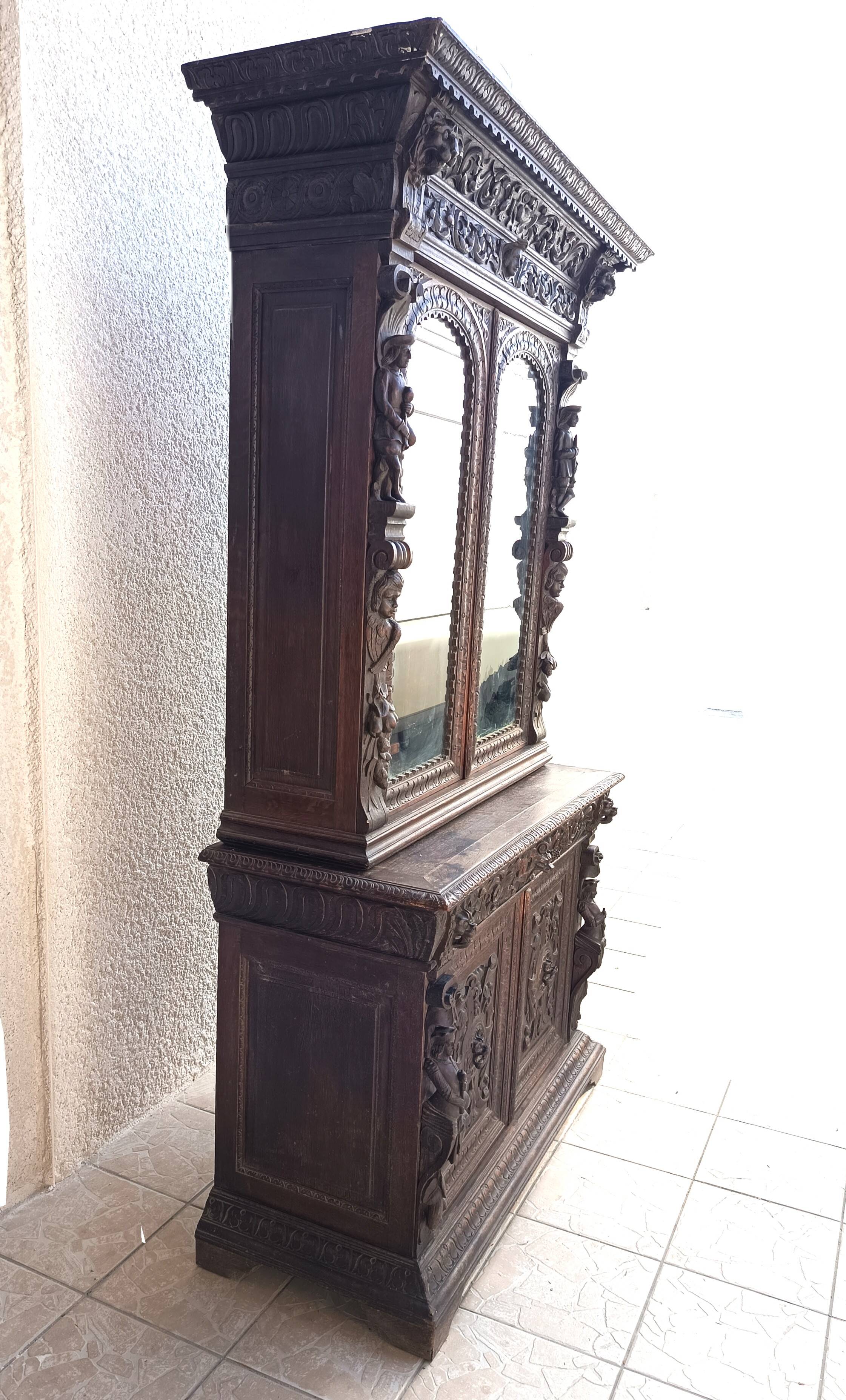 Renaissance oak library buffet from the 19th century.