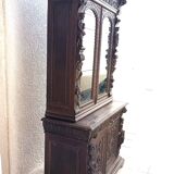 Renaissance oak library buffet from the 19th century.