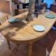 Table ovale en merisier naturel