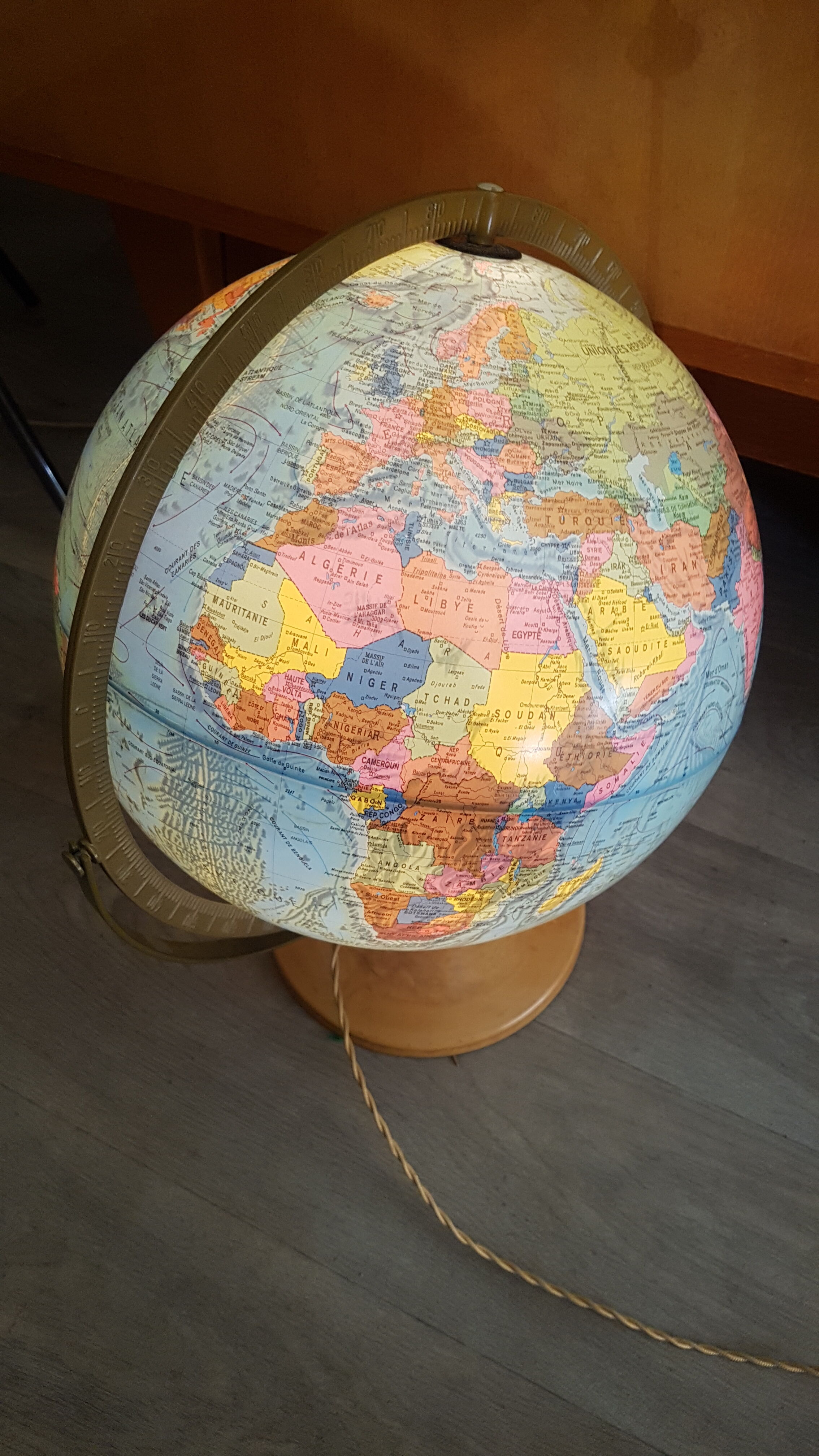Globe luminous scan globe, Denmark, 1976.
