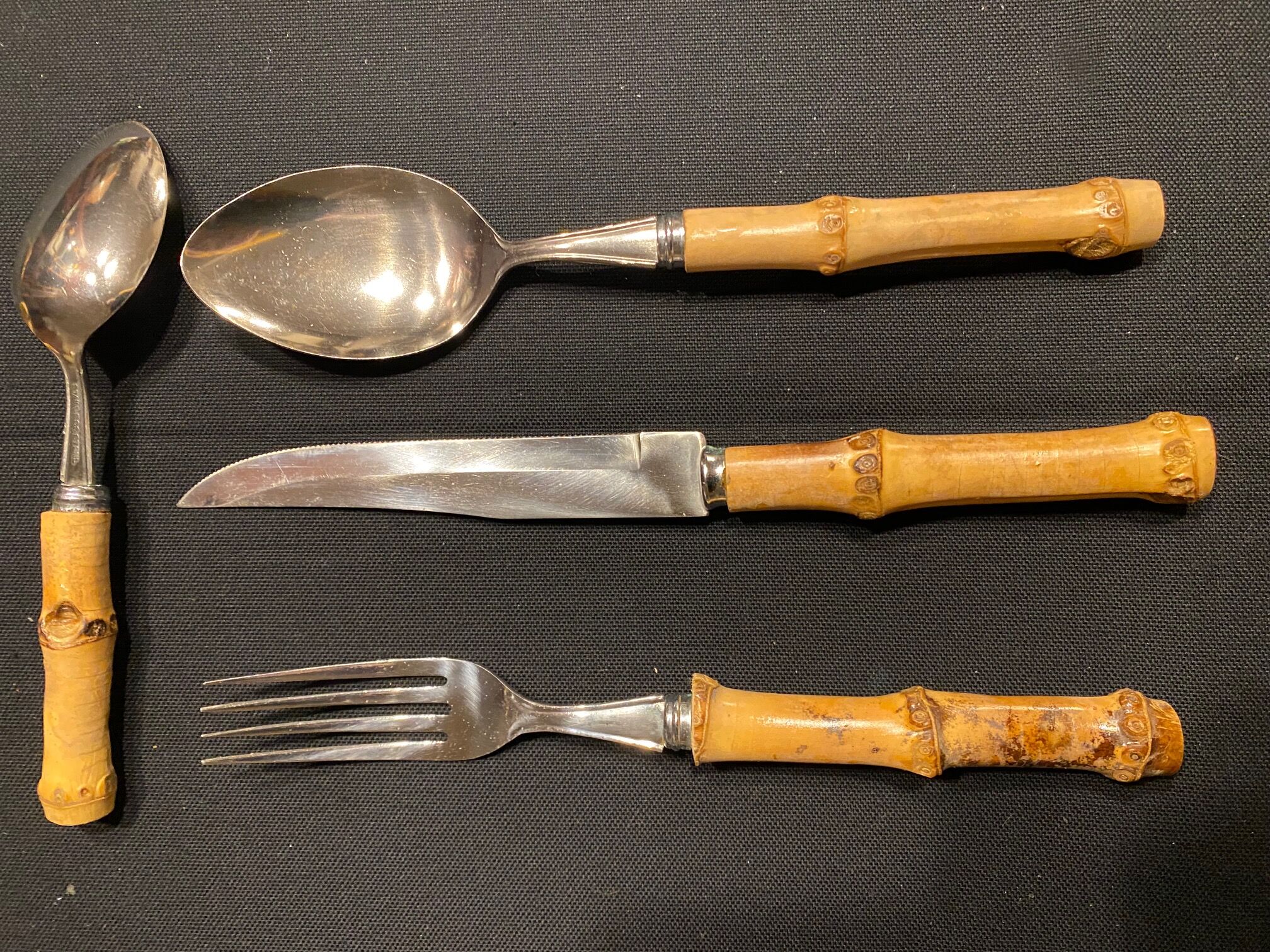 Stainless & bamboo cutlery service