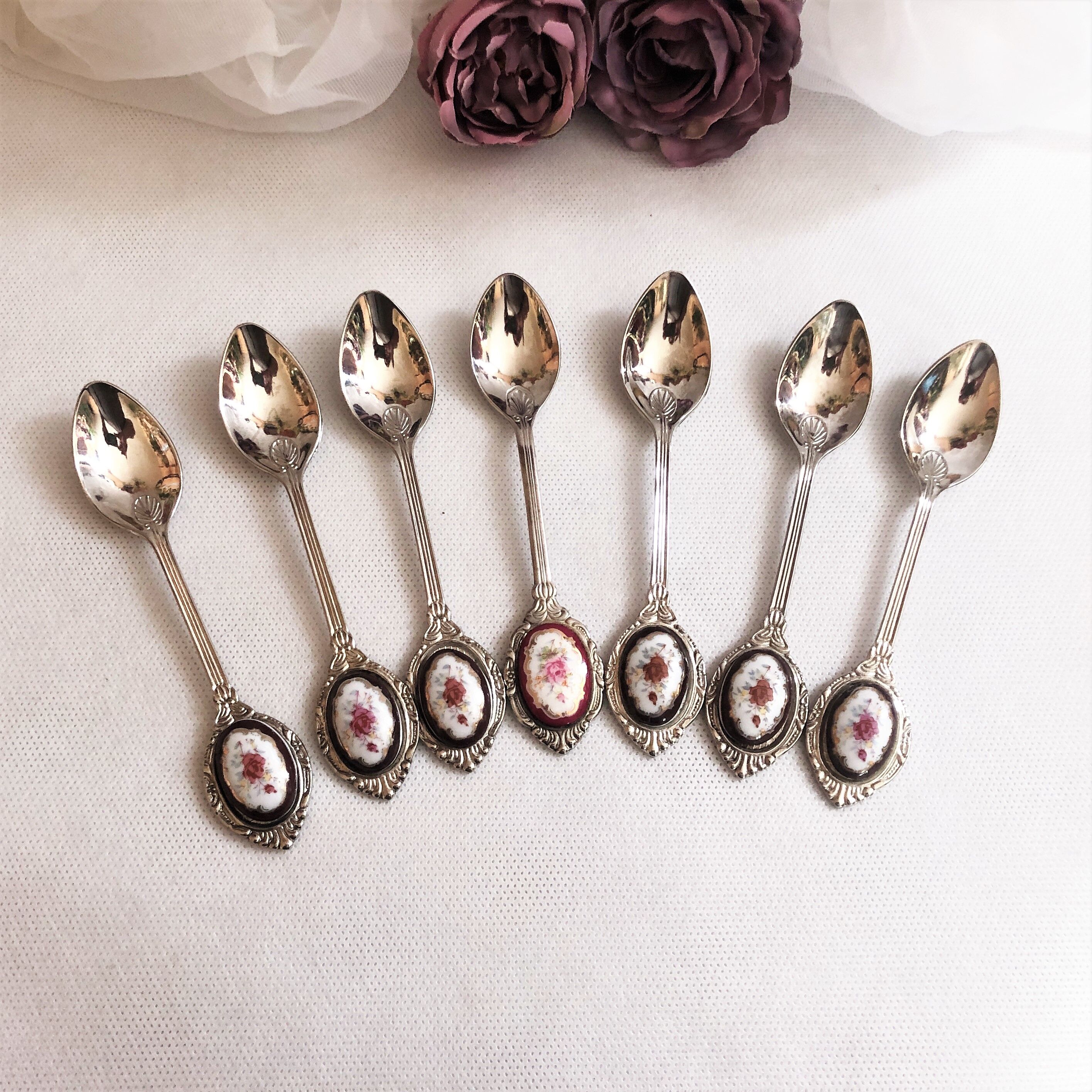 Set of 7 small dessert spoon or coffee with porcelain cabochon