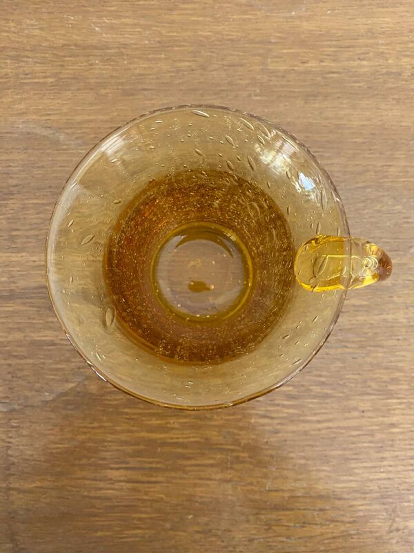 Service à punch ancien en verre bullé ambré, style Biot