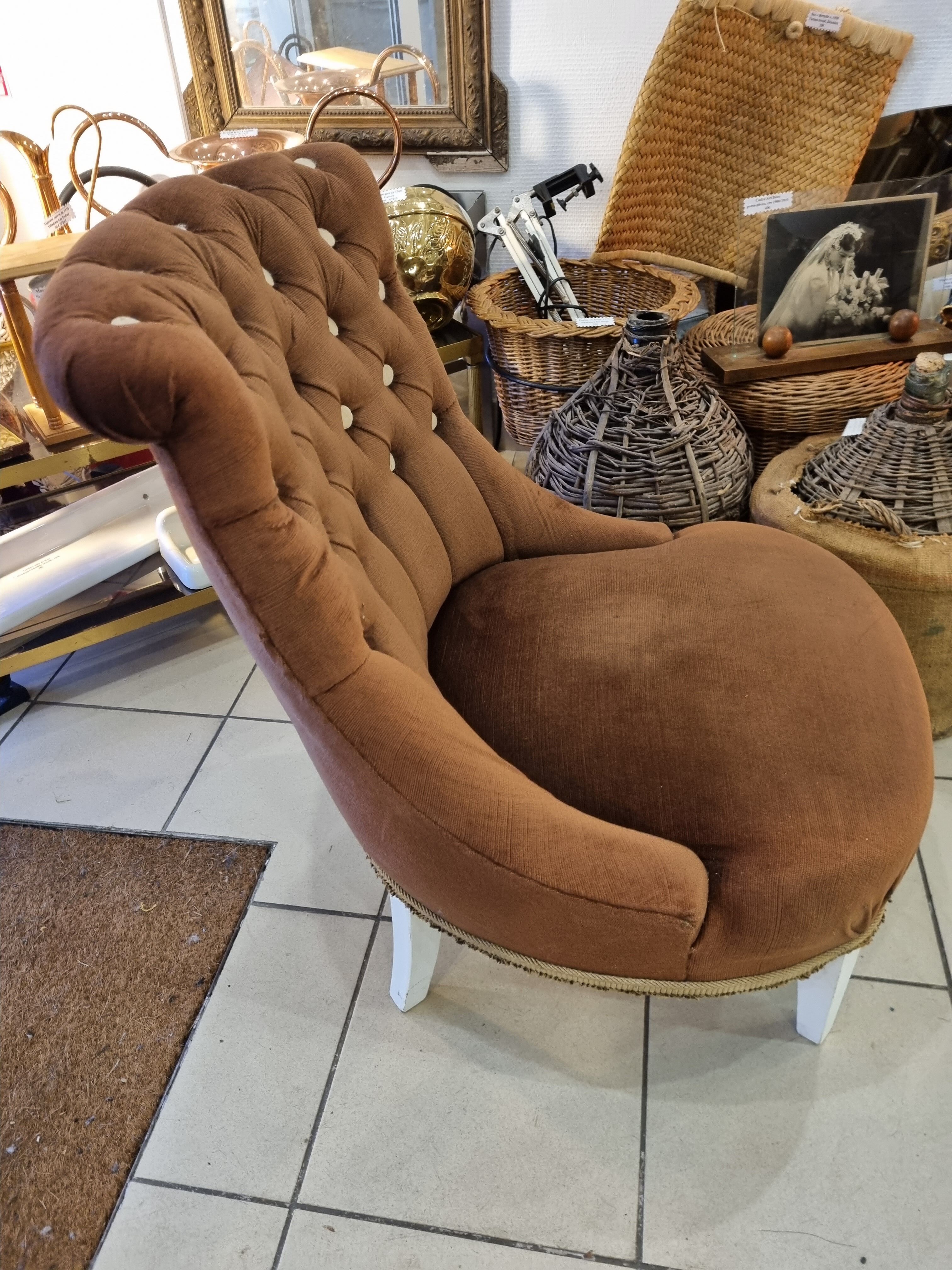 Fauteuil crapaud  capitonné 1970