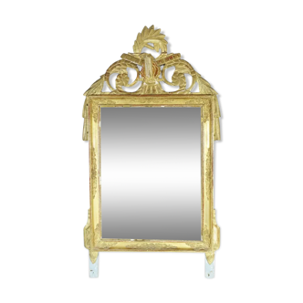 Beautiful Louis XVI style mirror in wood and gilded stucco. Nineteenth